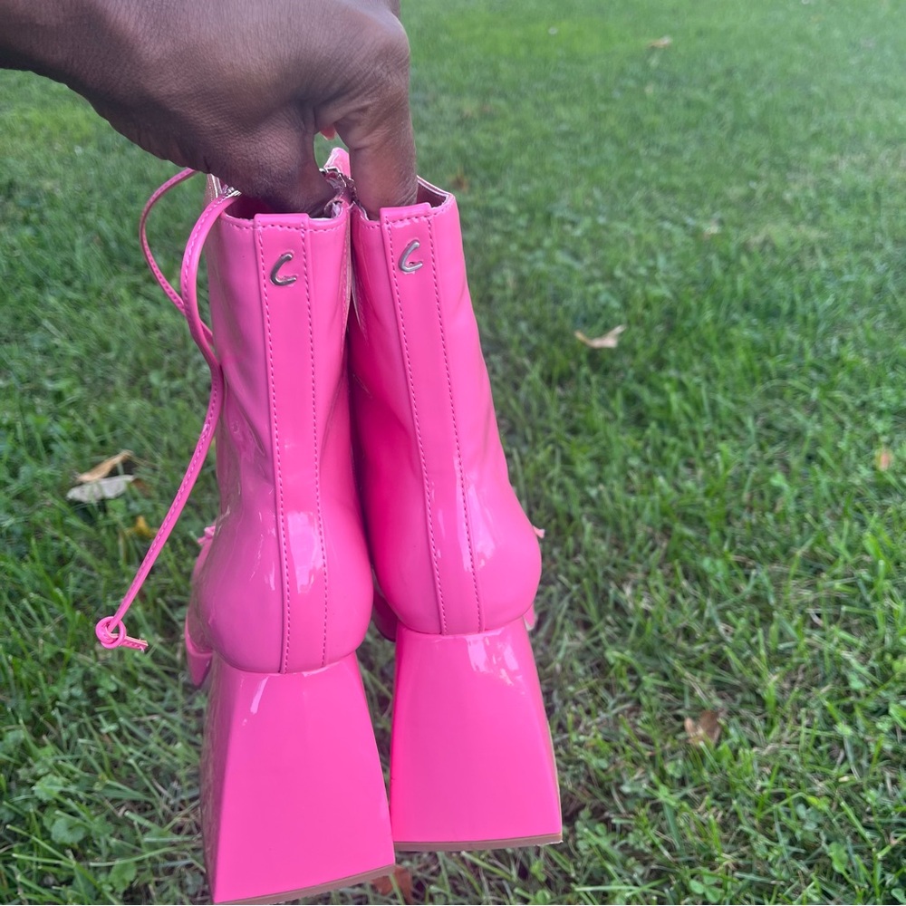 Boots - Picture 10 of 10